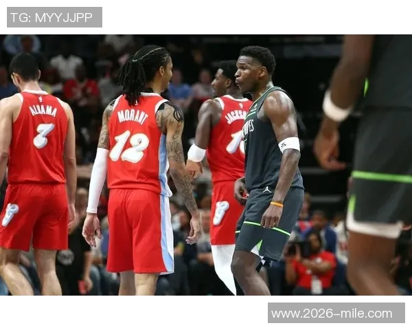 湖媒建议球队全力引进迪文岑佐提升进攻火力三分球将助力球队表现 湖媒建议球队全力引进迪文岑佐提升进攻火力三分球将助力球队表现